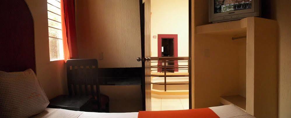Hotel Ja Centro גואדלחארה מראה חיצוני תמונה
